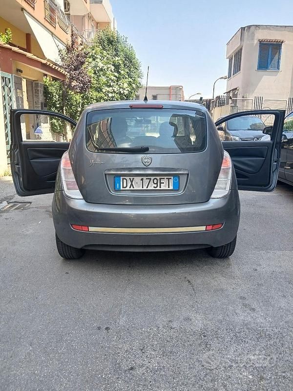 Usata Lancia Ypsilon 60 CV (44 kW) 2009 Utilitaria