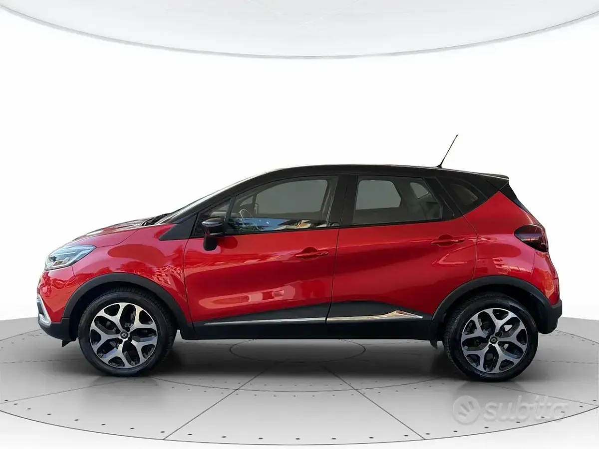 Usata Renault Captur Intens 90 CV (66 kW) 2018 Rosso SUV