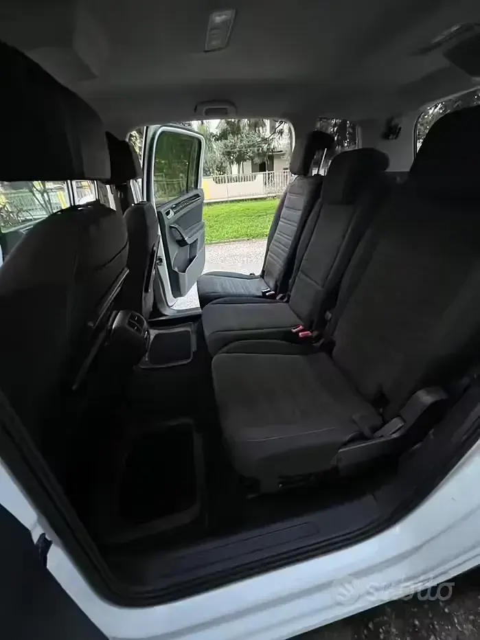 Usata VW Touran 150 CV (110 kW) 2016 Bianco Monovolume