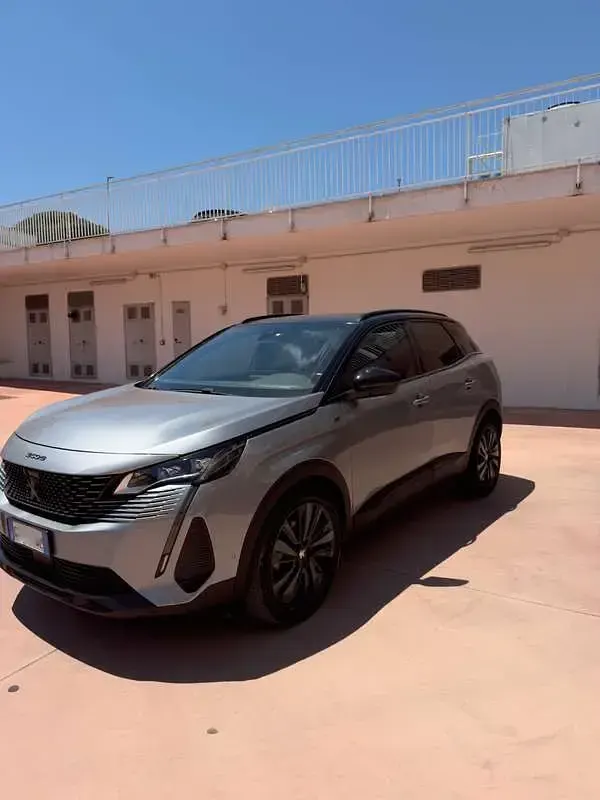Usata Peugeot 3008 GT 131 CV (96 kW) 2022 Grigio SUV