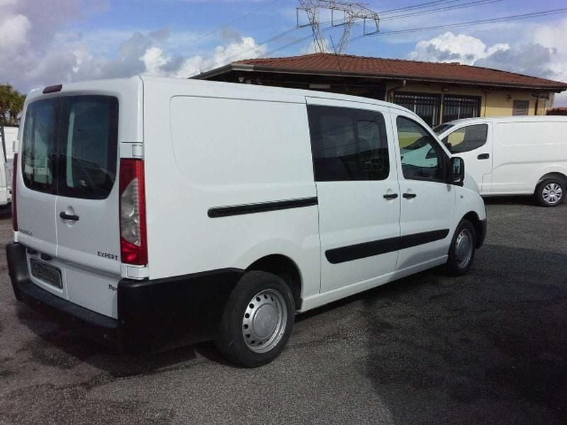 Usata Renault Trafic 120 CV (88 kW) 2010 Bianco Monovolume