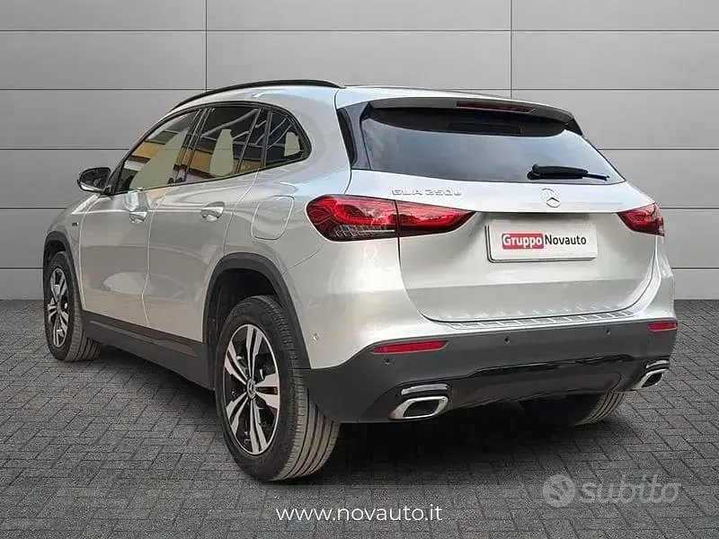 Usata Mercedes GLA250 160 CV (117 kW) 2021 Grigio SUV
