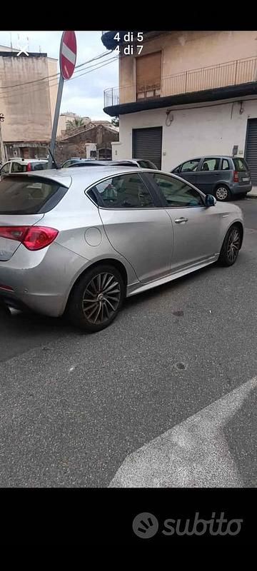 Brugt Alfa Romeo Giulietta 170 HK (125 kW) 2010 Grå Sedan