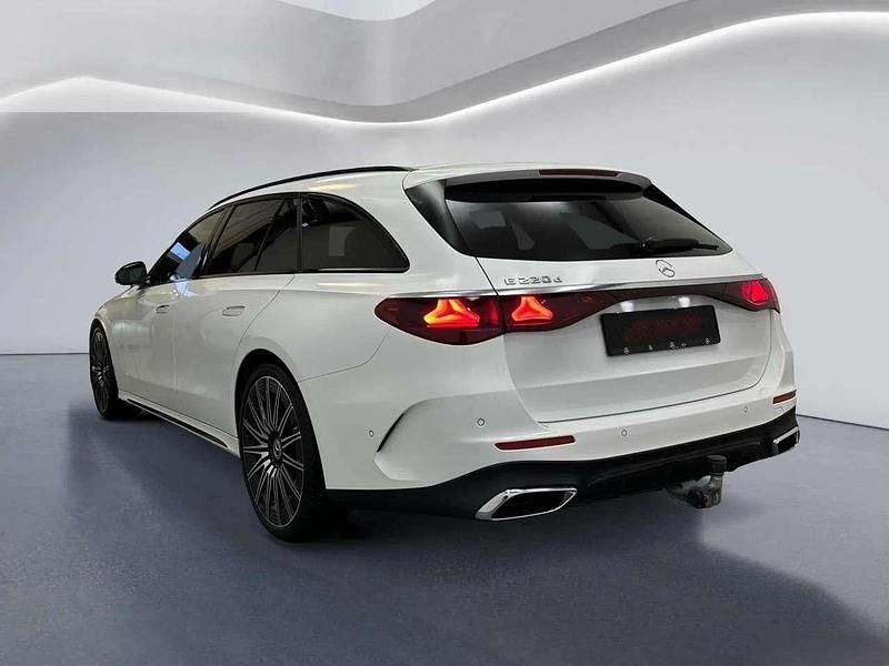 Usata Mercedes E220 Advanced Plus 197 CV (144 kW) 2024 Unilack polare bianco Station wagon