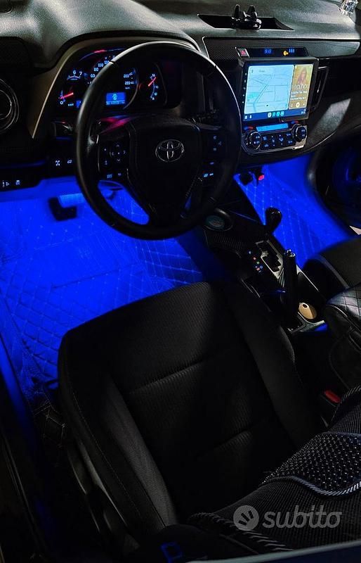 Usata Toyota RAV4 2015 Marrone SUV