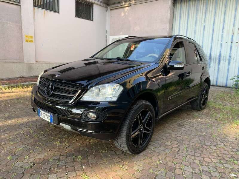 Usata 2005 Mercedes ML320 SUV | 6999 € (Cara) - Immagine 1/4
