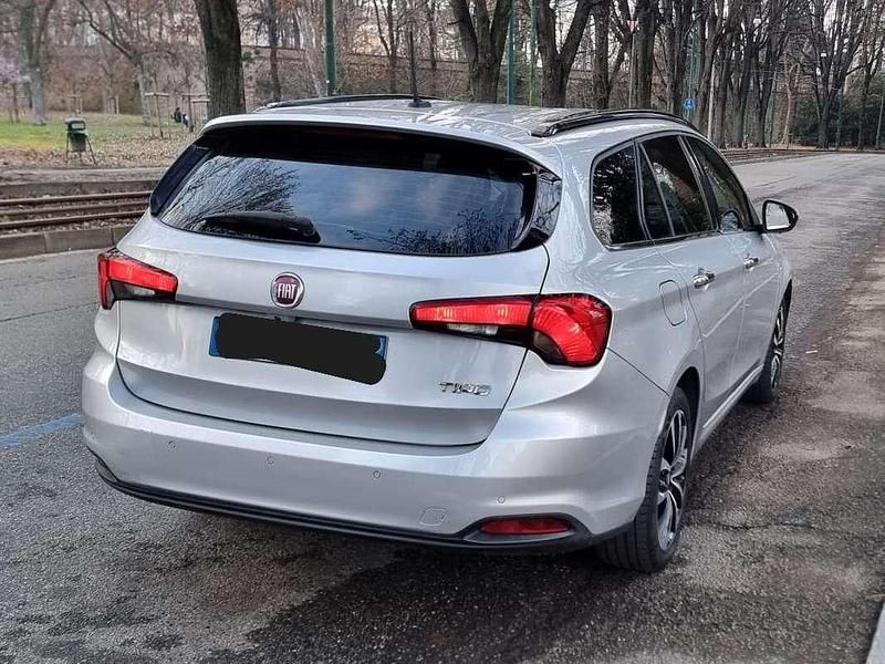 Usata Fiat Tipo Lounge 120 CV (88 kW) 2018 Argento Station wagon
