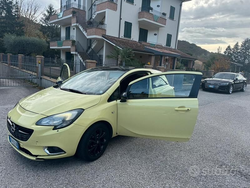 Usata Opel Corsa 90 CV (66 kW) 2015 Giallo Coupé