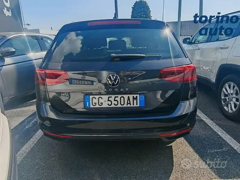 Usata VW Passat Business 150 CV (110 kW) 2021 Grigio Station wagon