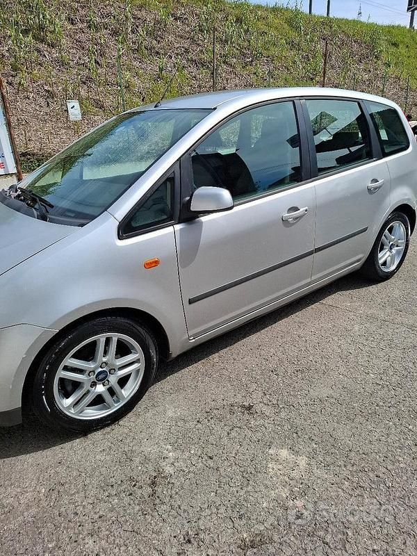 Usata Ford Focus 90 CV (66 kW) 2005 Grigio Monovolume