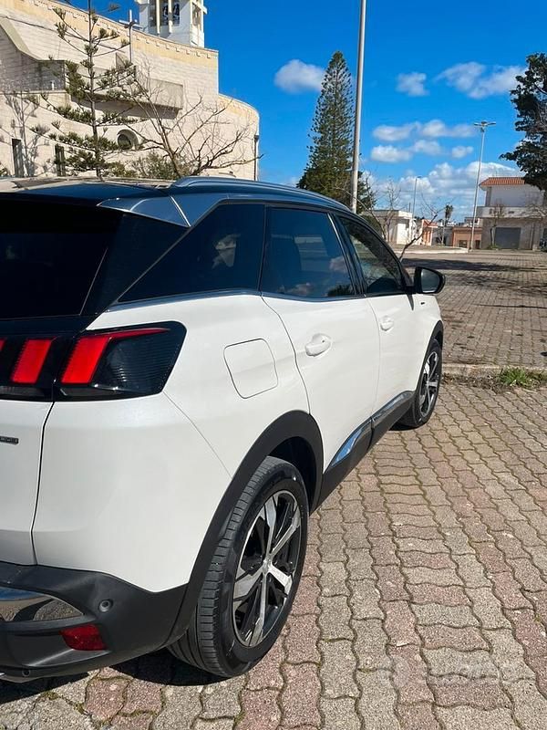Usata Peugeot 3008 GT-line 130 CV (95 kW) 2020 Bianco SUV