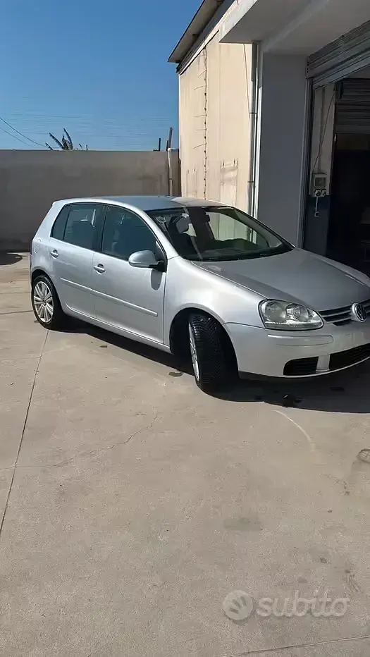 Usata VW Golf IV 140 CV (102 kW) 2005 Berlina