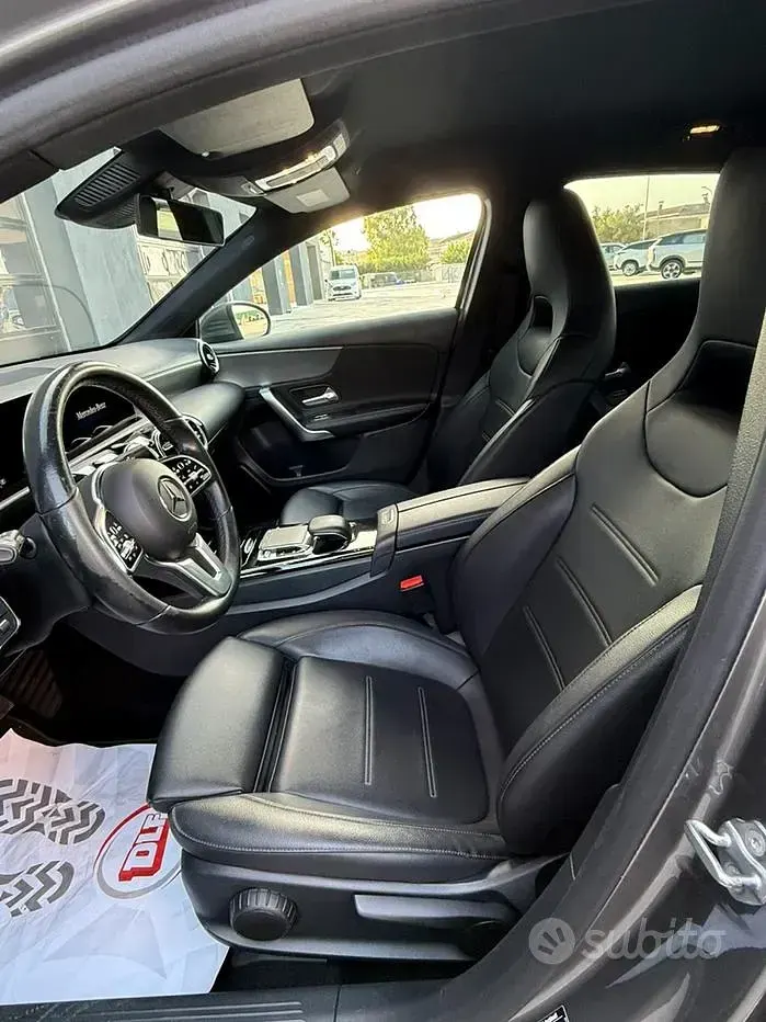 Usata Mercedes A180 136 CV (100 kW) 2019 Grigio Berlina