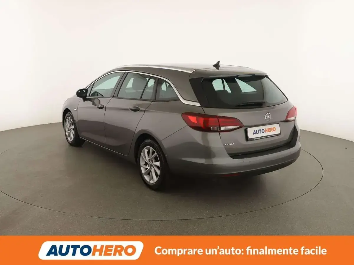 Usata Opel Astra Business Elegance 122 CV (89 kW) 2020 Grigio Station wagon
