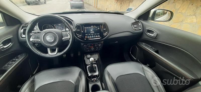 Usata Jeep Compass Limited 140 CV (102 kW) 2019 Bianco SUV