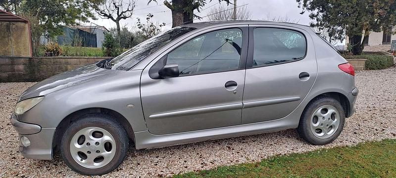 Usata Peugeot 206 68 CV (50 kW) 2003 Berlina