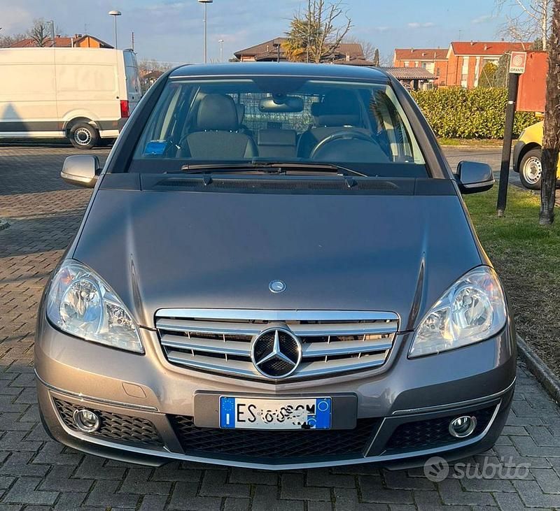 Usata Mercedes A180 109 CV (80 kW) 2012 Monovolume