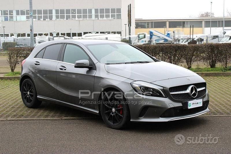 Usata Mercedes A180 109 CV (80 kW) 2017 Grigio Utilitaria