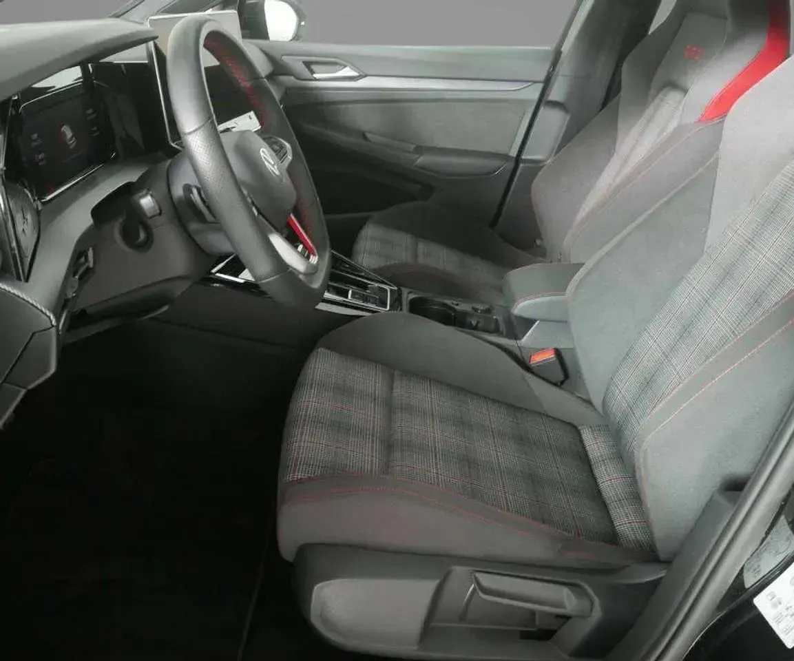 Usata VW Golf VIII GTI 265 CV (194 kW) 2025 Nero grenadill Berlina