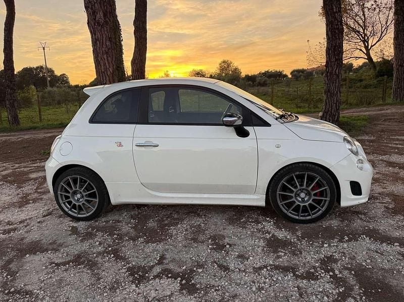 Usata Abarth 500 Custom 140 CV (102 kW) 2014 Bianco Utilitaria