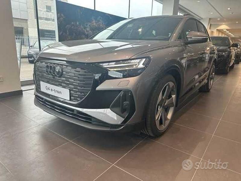 Grigio Nuova 2025 Audi Q4 e-tron SUV | 55.900 € (Buon prezzo) - Immagine 1/4