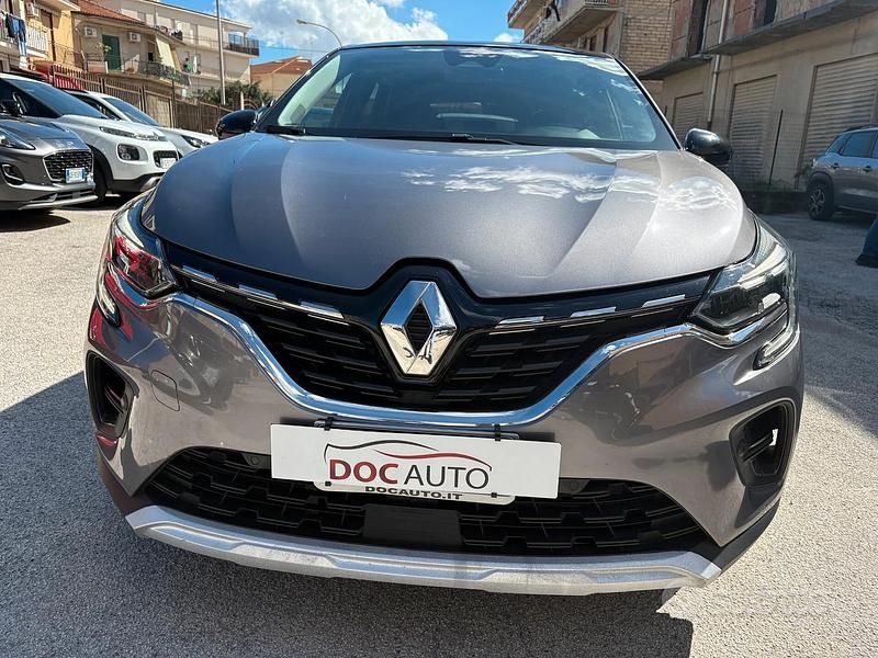 Usata Renault Captur Zen 116 CV (85 kW) 2020 Grigio SUV