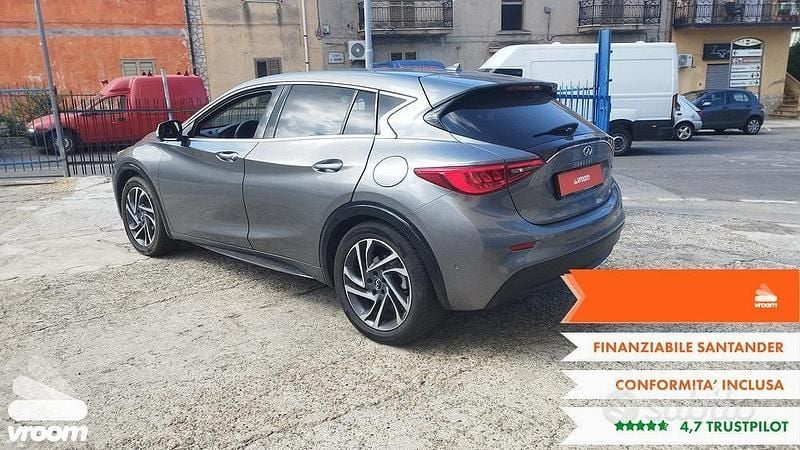 Usata Infiniti Q30 Business Executive 108 CV (79 kW) 2016 Berlina
