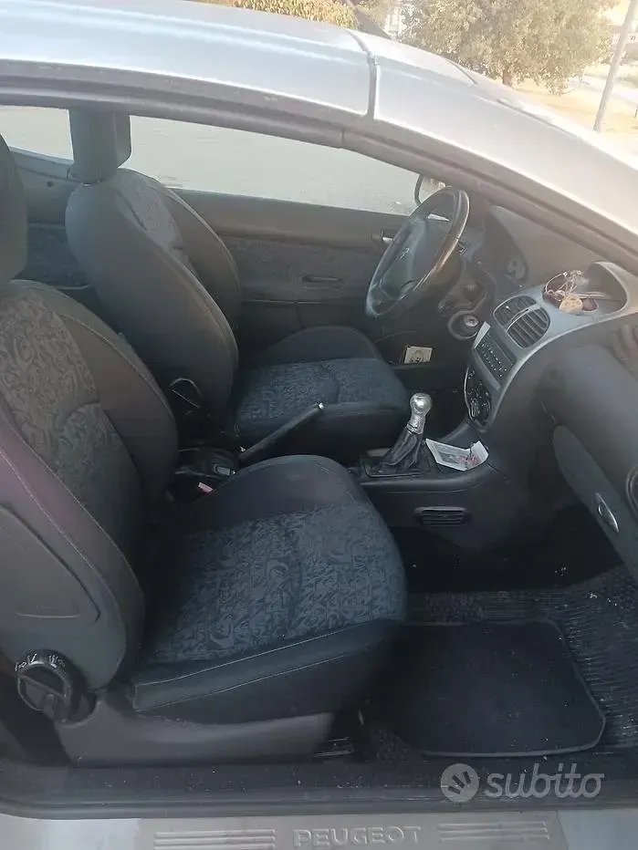 Usata Peugeot 206 CC 109 CV (80 kW) 2005 Cabrio