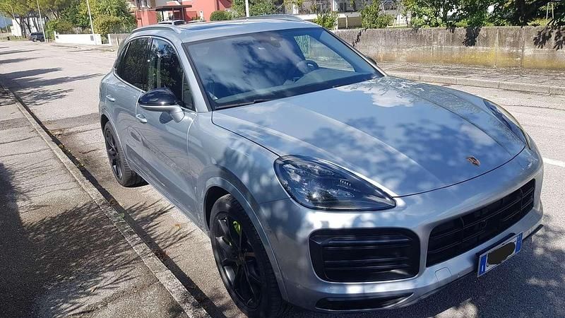 Usata Porsche Cayenne 340 CV (250 kW) 2020 Grigio SUV