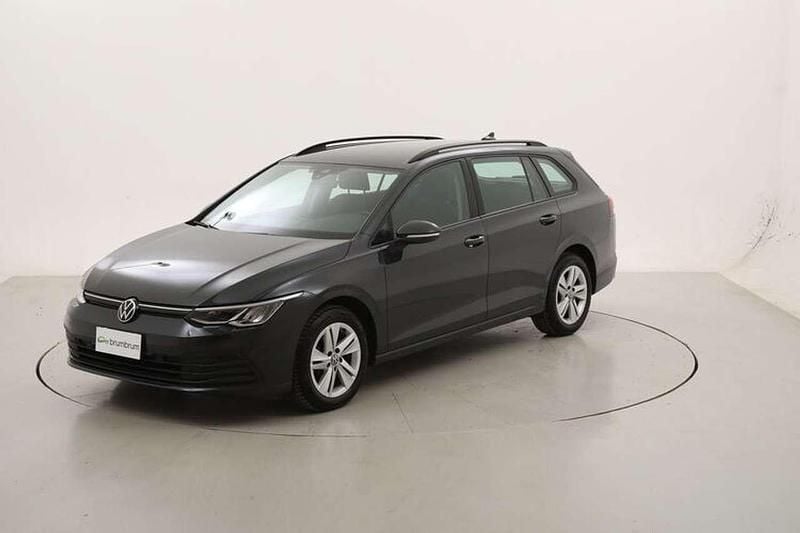 Usata VW Golf VIII Life 116 CV (85 kW) 2023 Grigio Station wagon