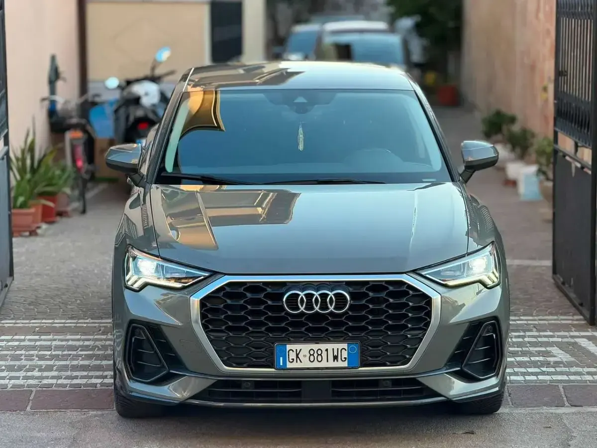 Usata Audi Q3 Sportback 150 CV (110 kW) 2022 Grigio SUV