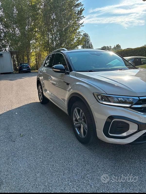 Usata VW T-Roc R-line 110 CV (80 kW) 2023 SUV