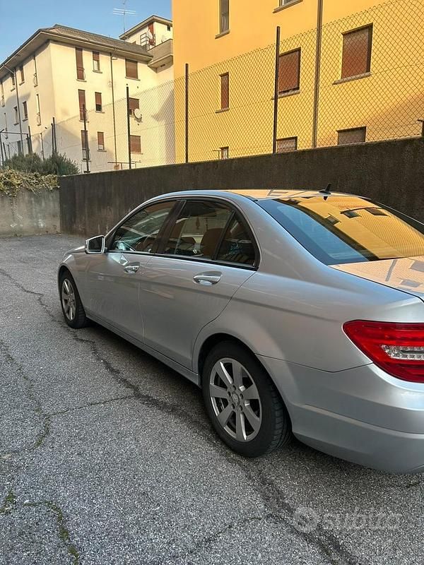 Usata Mercedes C180 120 CV (88 kW) 2013 Berlina