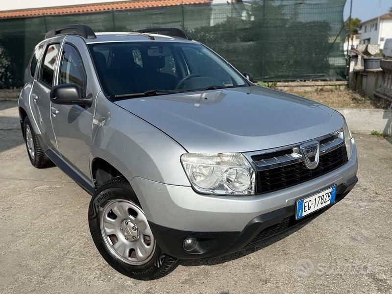 Usata Dacia Duster 105 CV (77 kW) 2012 Grigio SUV