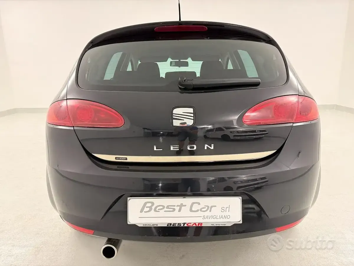 Usata Seat Leon Stylance 105 CV (77 kW) 2006 Nero Utilitaria