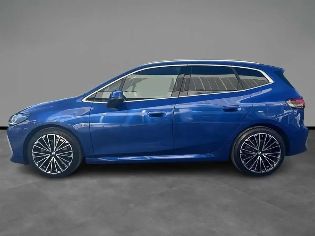 Usata BMW 223 Active Tourer M Sport 211 CV (155 kW) 2024 Portimao blue metallizzato Monovolume