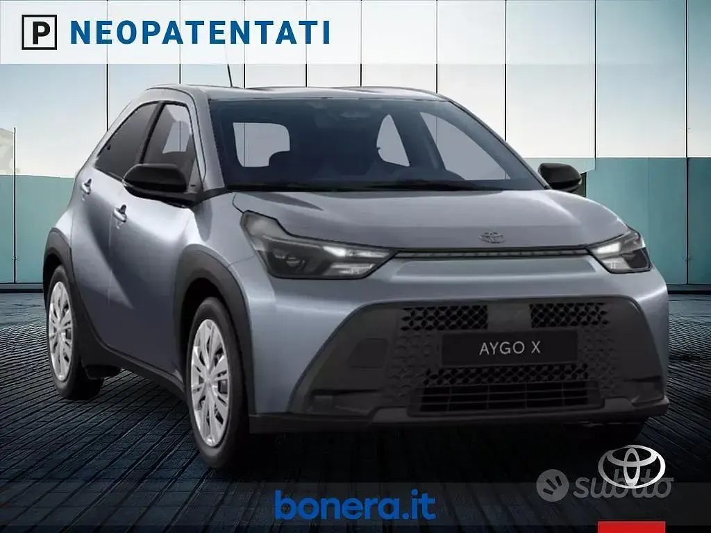 Nuova Toyota Aygo X 116 CV (85 kW) 2026 Celestite grey SUV
