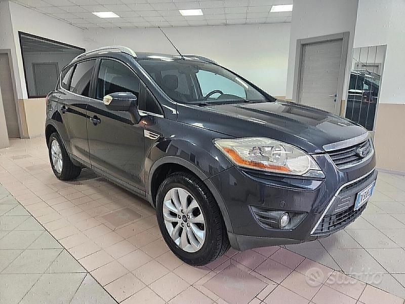 Usata Ford Kuga Titanium 136 CV (100 kW) 2008 Grigio SUV