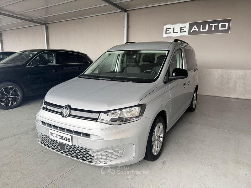 Begagnad VW Caddy 114 HK (83 kW) 2022 Silver Minibuss
