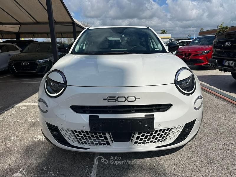 Usata Fiat 600 La Prima 110 CV (80 kW) 2025 Bianco SUV