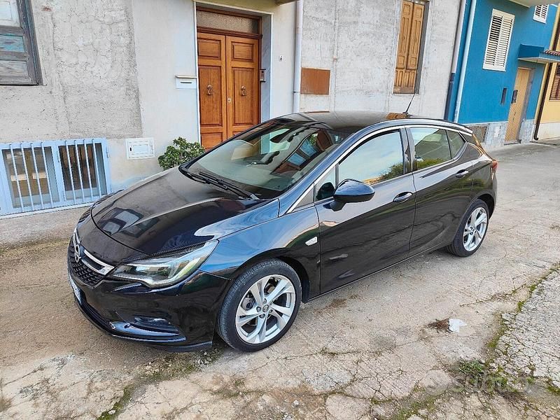 Usata Opel Astra Business 136 CV (100 kW) 2019 Blu Berlina