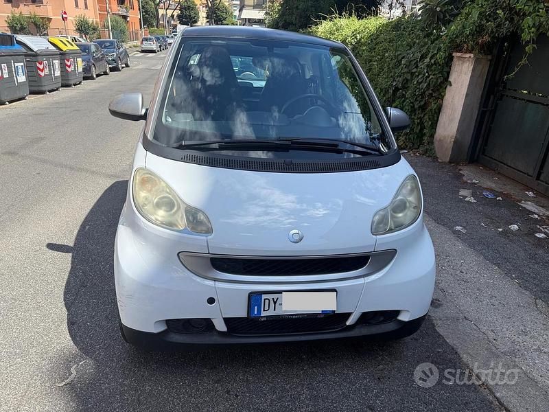 Bianco Usata 2009 Smart ForTwo Coupé Passion Coupé | 3500 € (Super prezzo) - Immagine 1/4