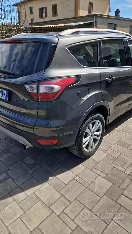 Usata Ford Kuga 120 CV (88 kW) 2017 SUV