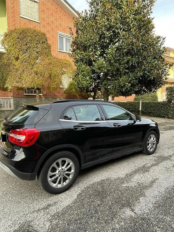 Nero Usata 2017 Mercedes GLA180 SUV | 16.000 € (Super prezzo) - Immagine 1/4