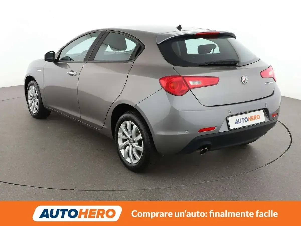 Usata Alfa Romeo Giulietta 120 CV (88 kW) 2018 Grigio Utilitaria