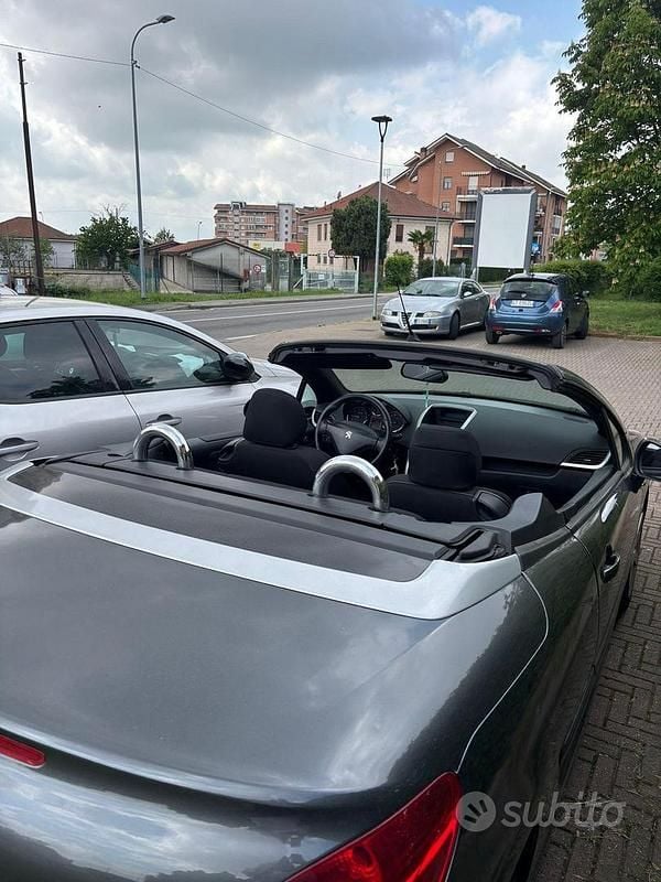 Usata Peugeot 207 CC 120 CV (88 kW) 2011 Grigio Cabrio