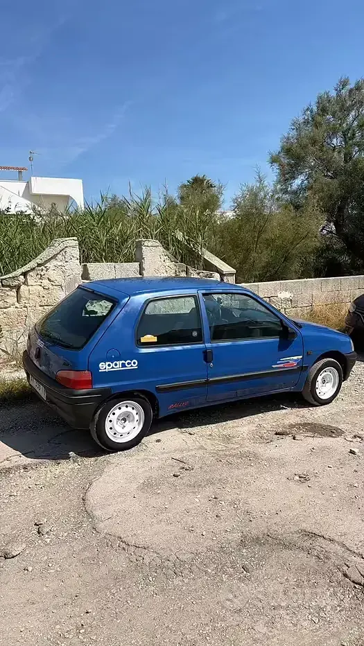 Usata Peugeot 106 50 CV (36 kW) 1998 Bluazzurro Utilitaria