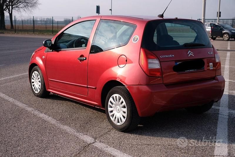 Usata Citroën C2 60 CV (44 kW) 2008 Rosso Utilitaria