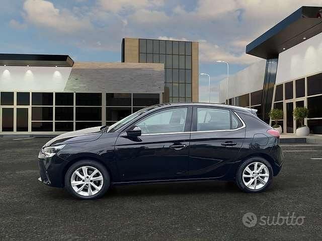 Usata Opel Corsa Elegance 101 CV (74 kW) 2021 Nero Berlina