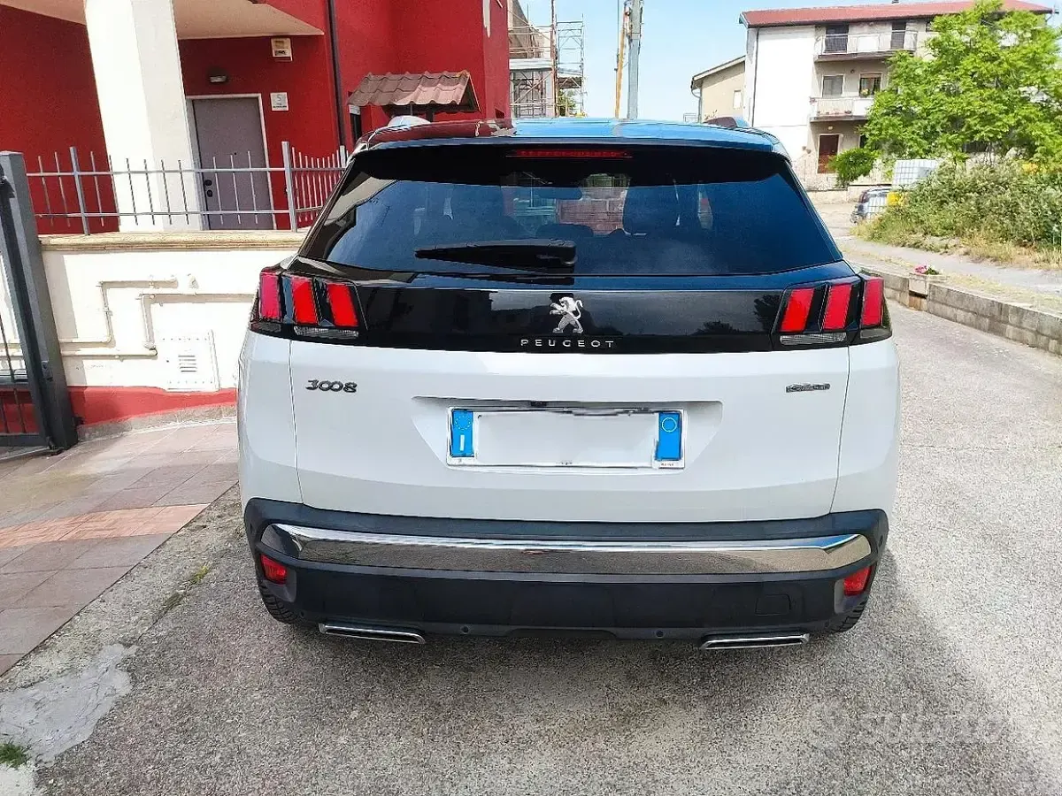 Usata Peugeot 3008 GT-line 120 CV (88 kW) 2017 Bianco SUV